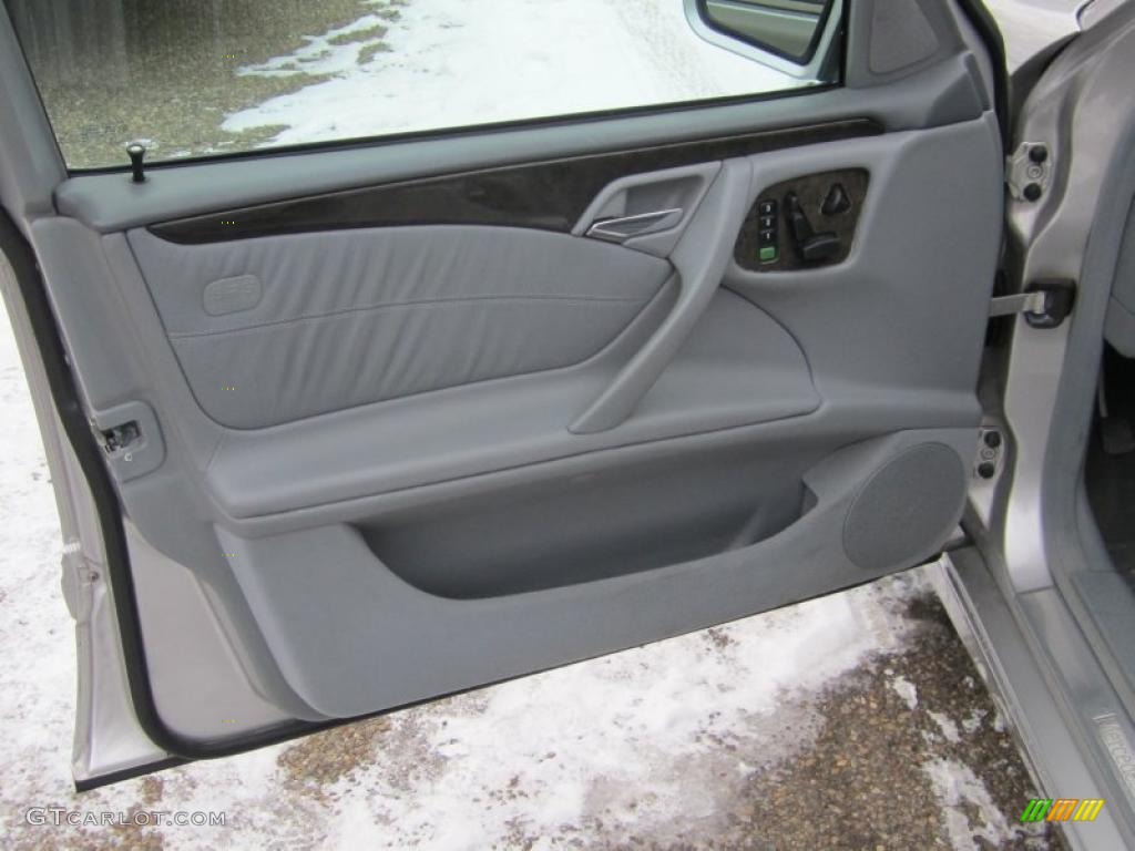 2002 Mercedes-Benz E 320 4Matic Sedan Ash Door Panel Photo #41694306