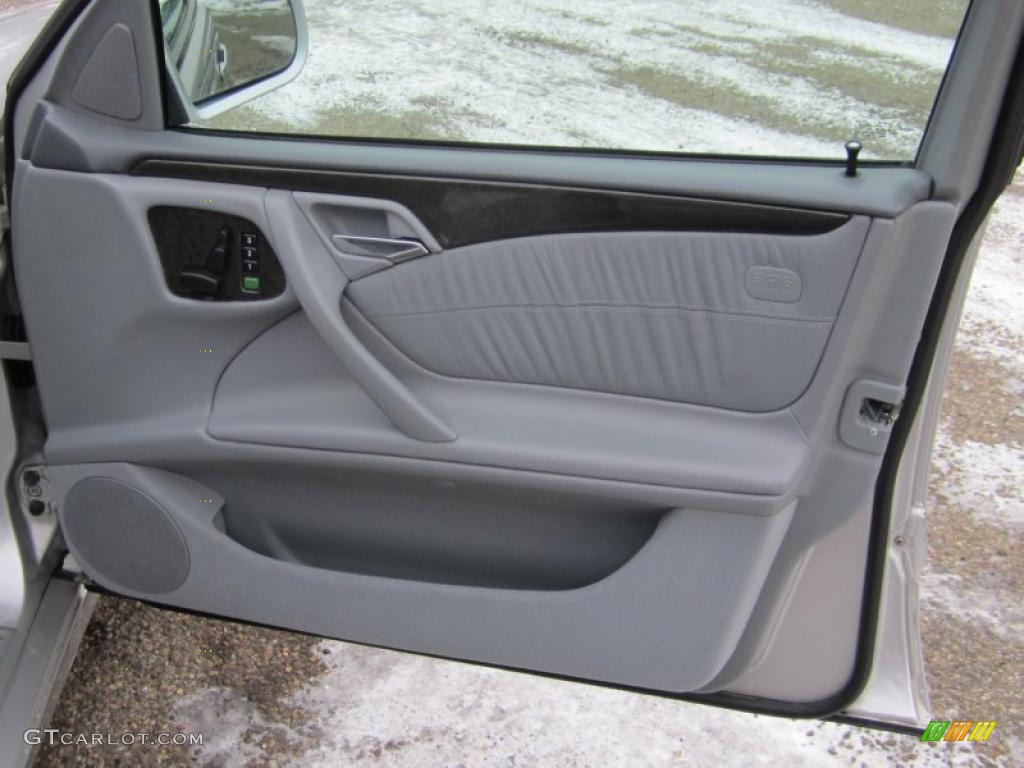 2002 Mercedes-Benz E 320 4Matic Sedan Ash Door Panel Photo #41694366