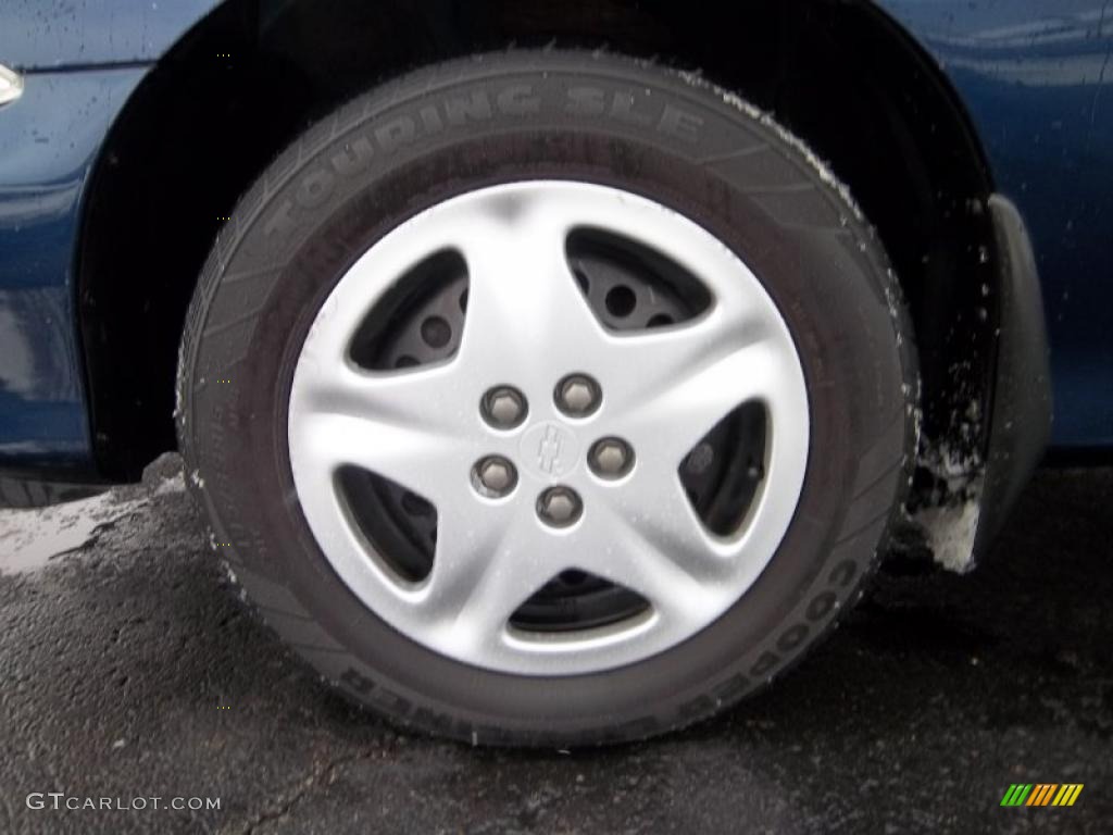 2001 Chevrolet Cavalier LS Sedan Wheel Photo #41695605
