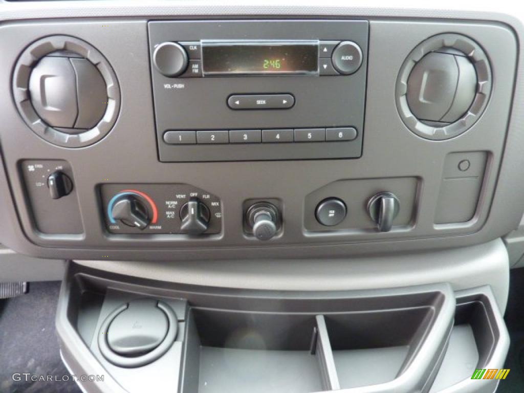 2011 Ford E Series Van E350 XL Extended Utility Controls Photos