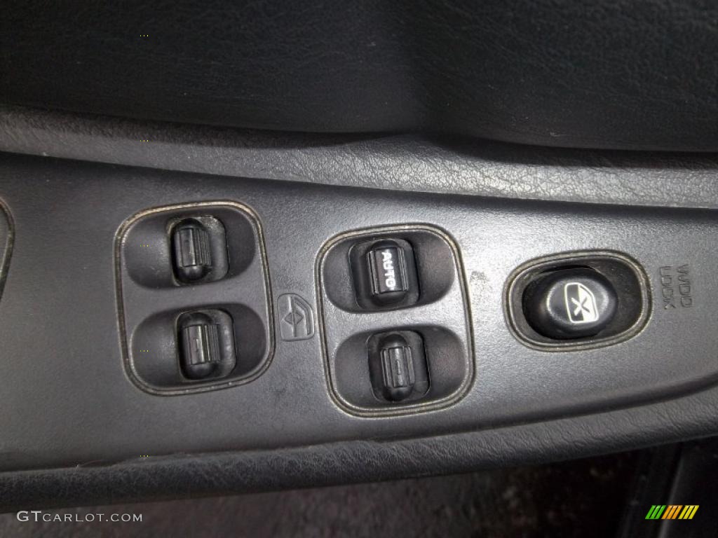 2003 Dodge Stratus SE Sedan Controls Photo #41696649