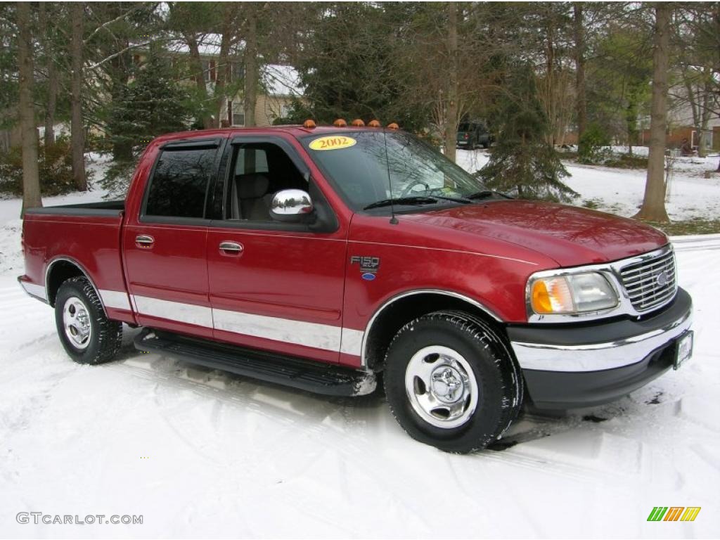 2002 F150 XLT SuperCrew - Toreador Red Metallic / Medium Graphite photo #3