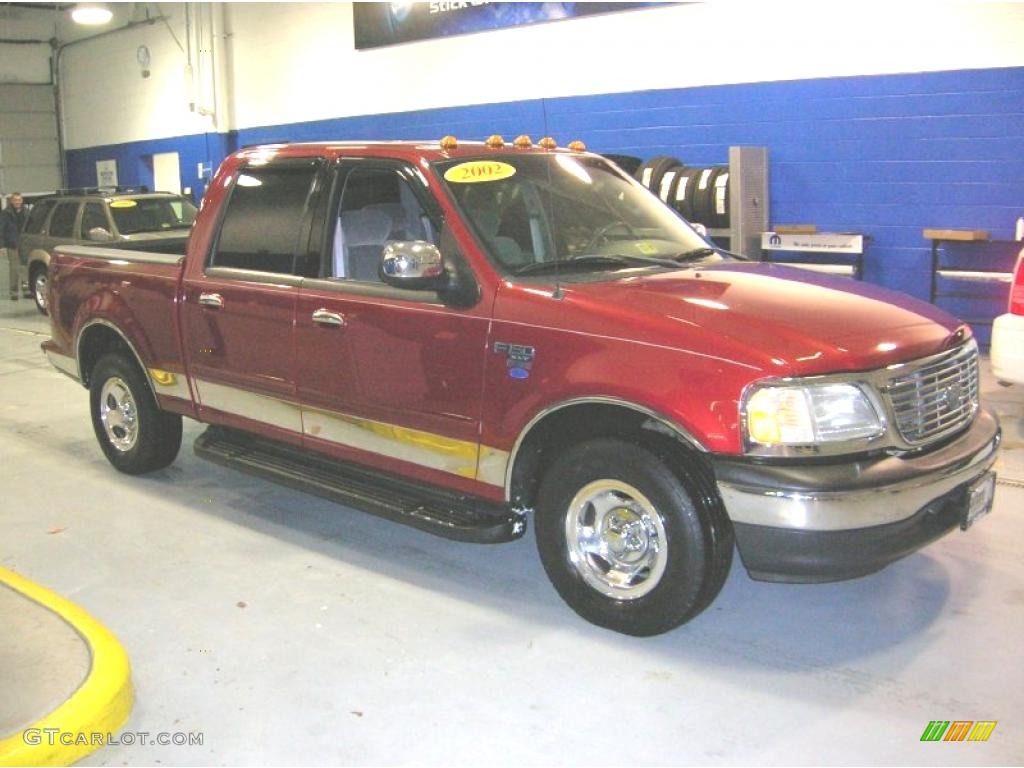 2002 F150 XLT SuperCrew - Toreador Red Metallic / Medium Graphite photo #4