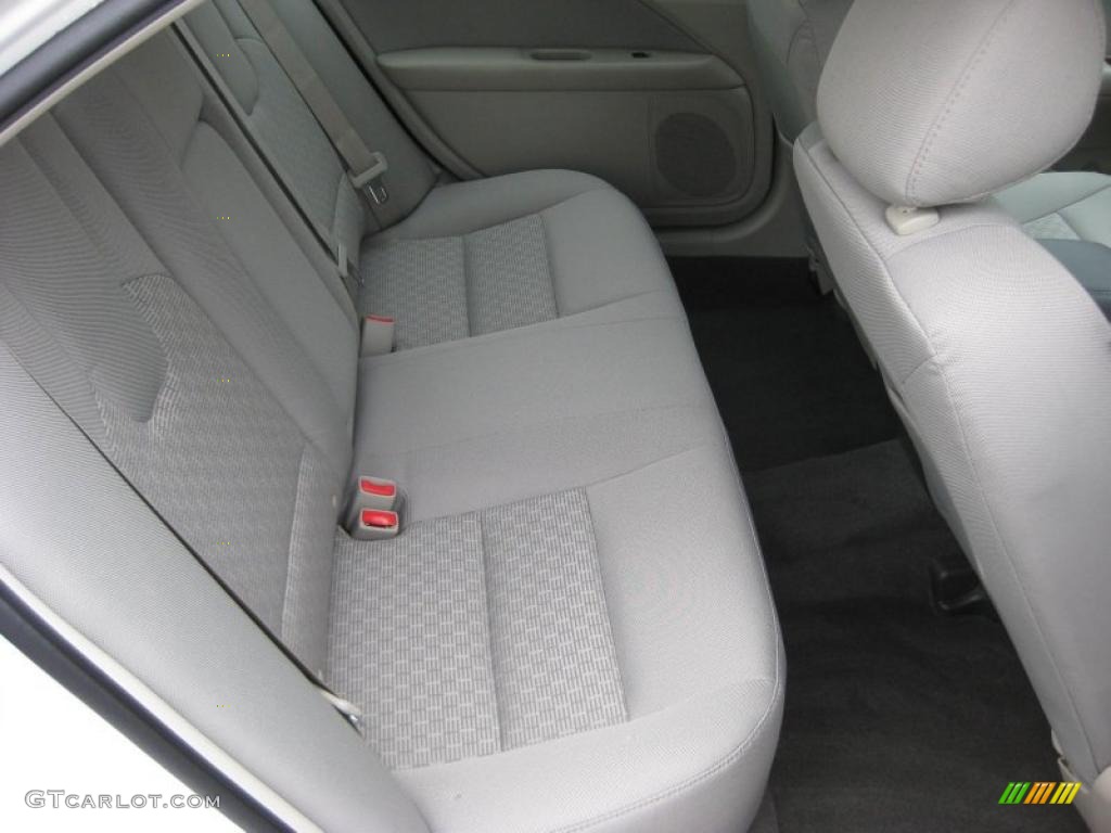 2011 Fusion SE - White Suede / Medium Light Stone photo #21