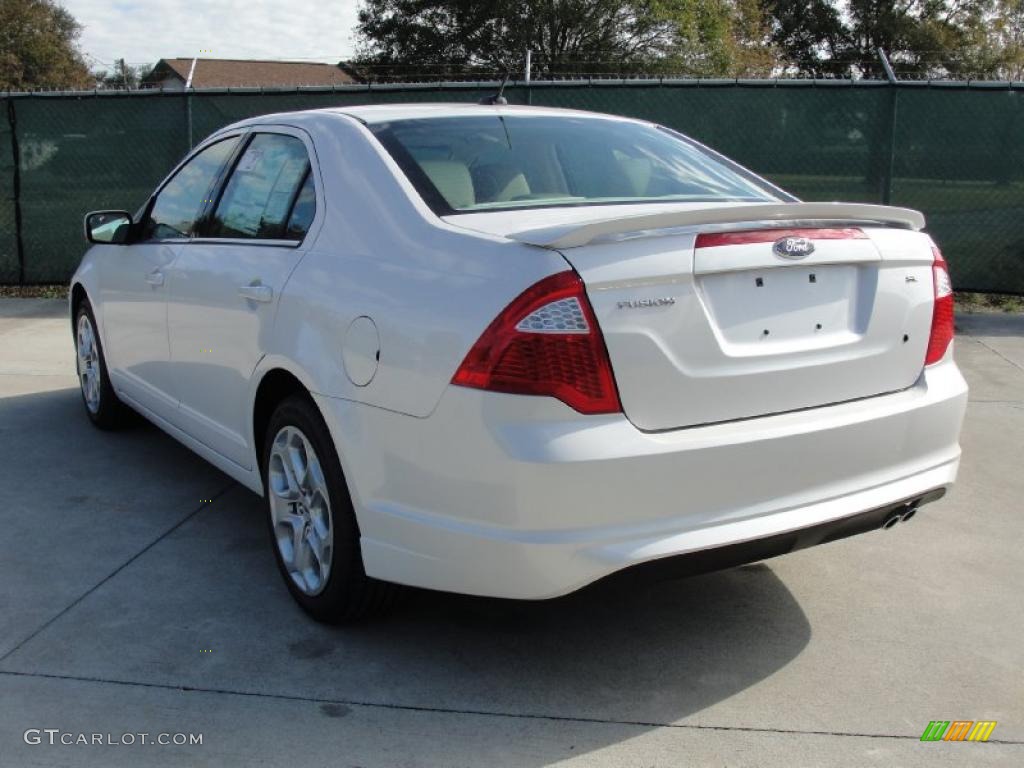 2011 Fusion SE - White Platinum Tri-Coat / Camel photo #5