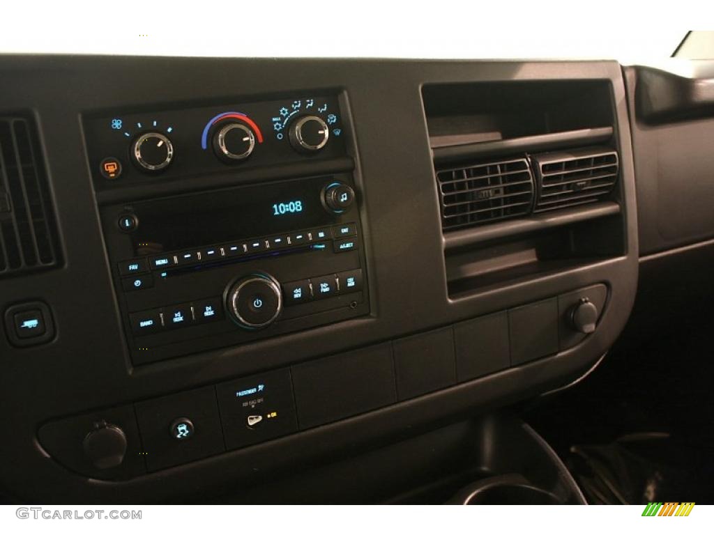 2008 Chevrolet Express EXT LS 3500 Passenger Van Controls Photos