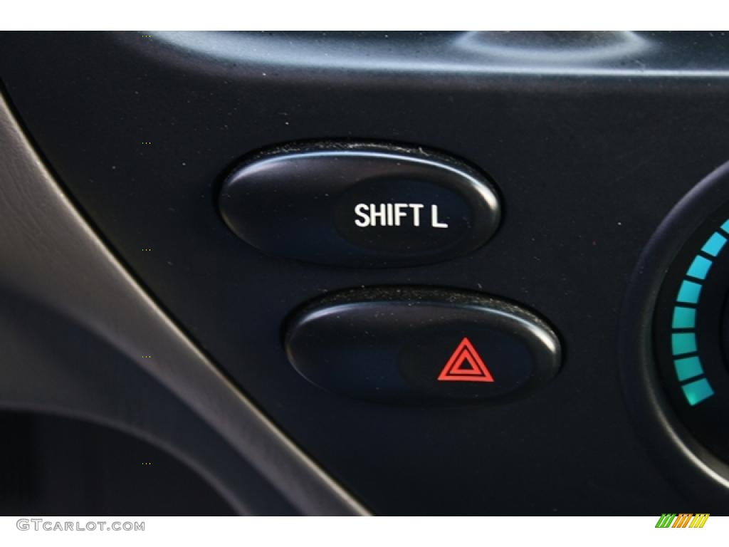 2005 Sequoia SR5 4WD - Blue Steel Metallic / Light Charcoal photo #19