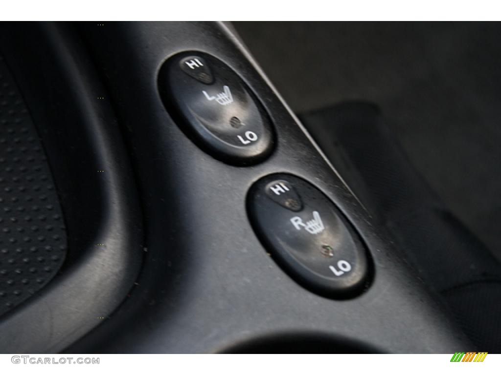 2005 Sequoia SR5 4WD - Blue Steel Metallic / Light Charcoal photo #21