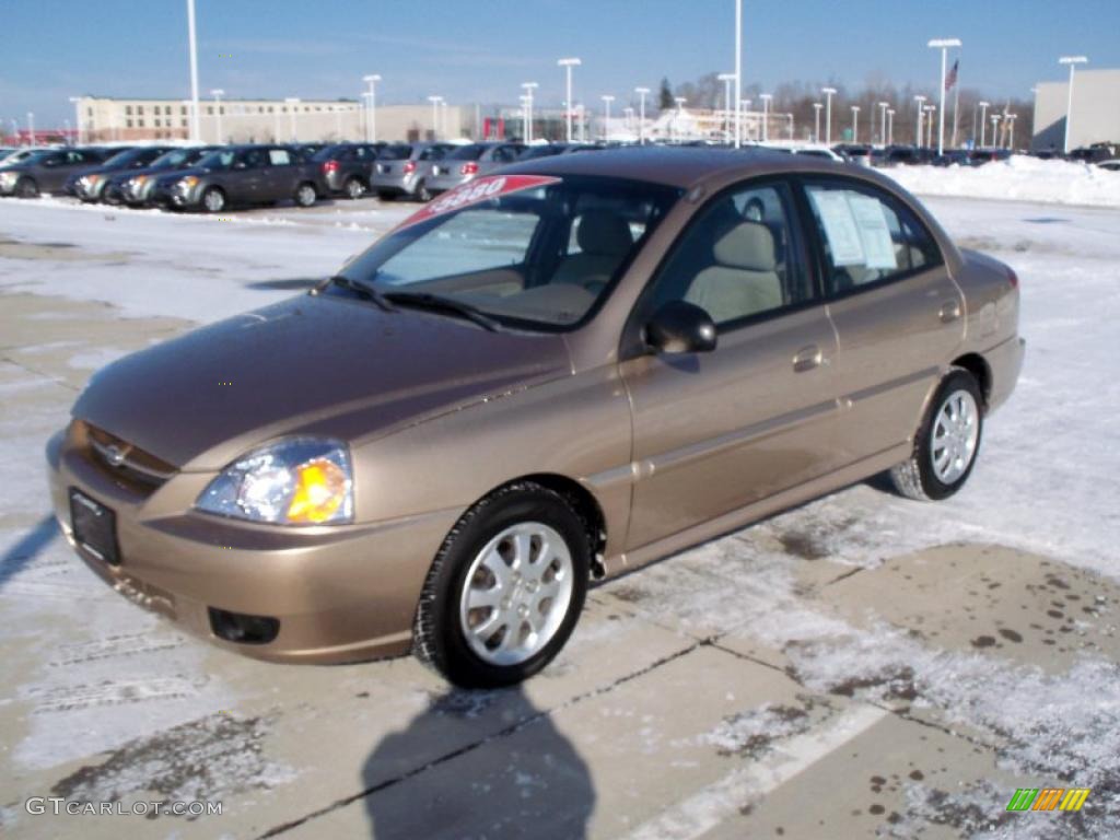 2003 Rio Sedan - Light Gold / Beige photo #3