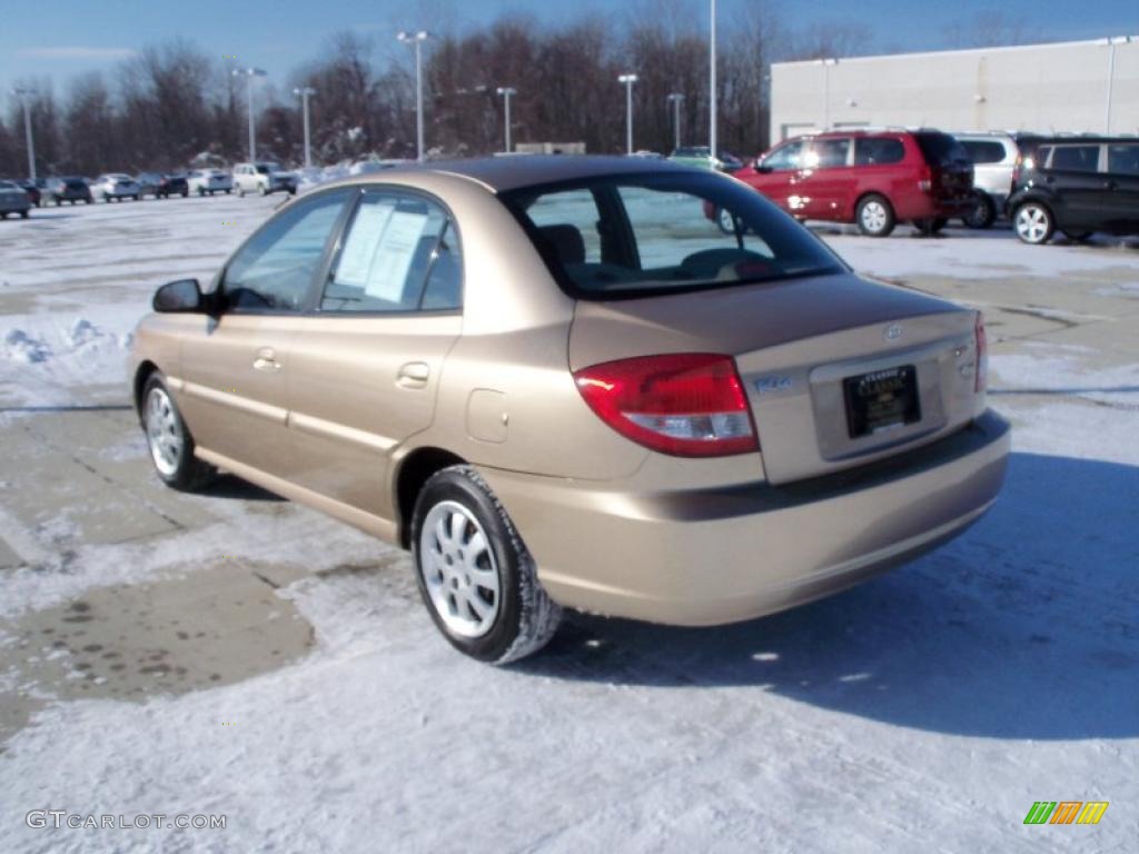 2003 Rio Sedan - Light Gold / Beige photo #4