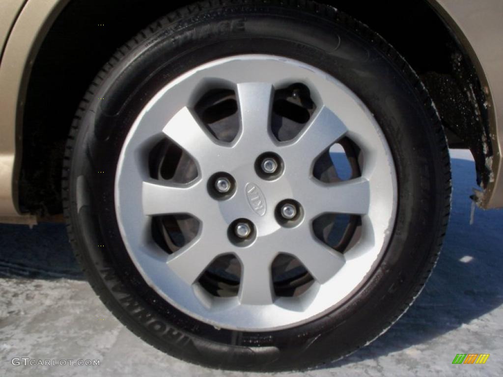 2003 Kia Rio Sedan Wheel Photo #41709126