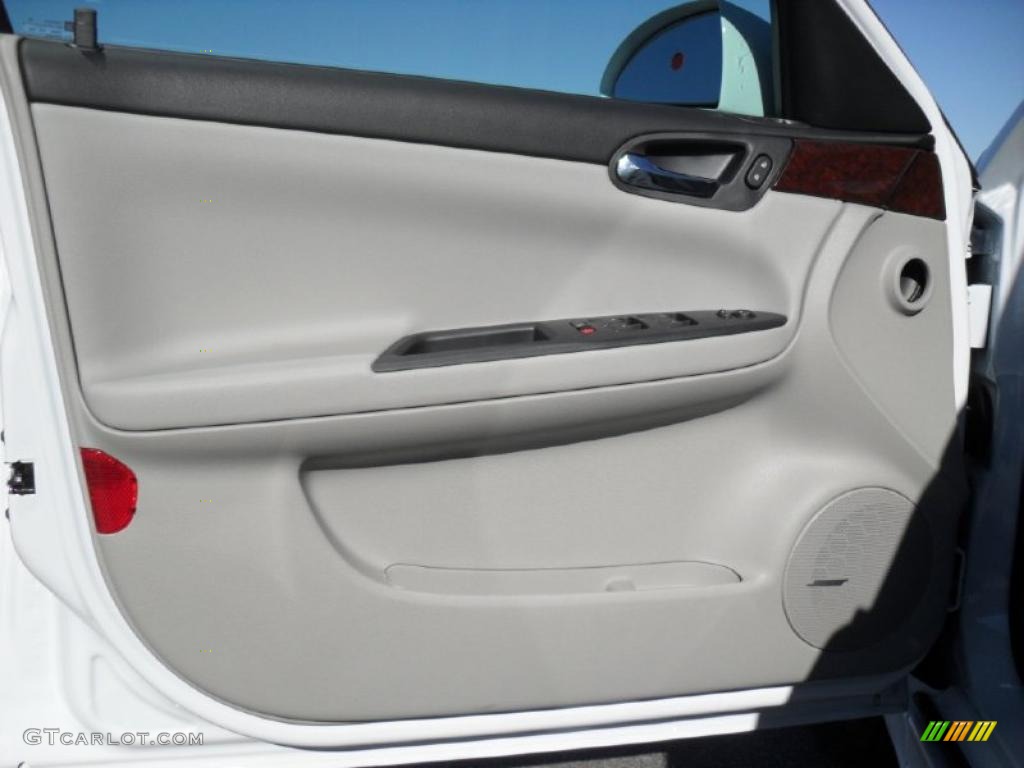 2011 Impala LT - Summit White / Gray photo #9