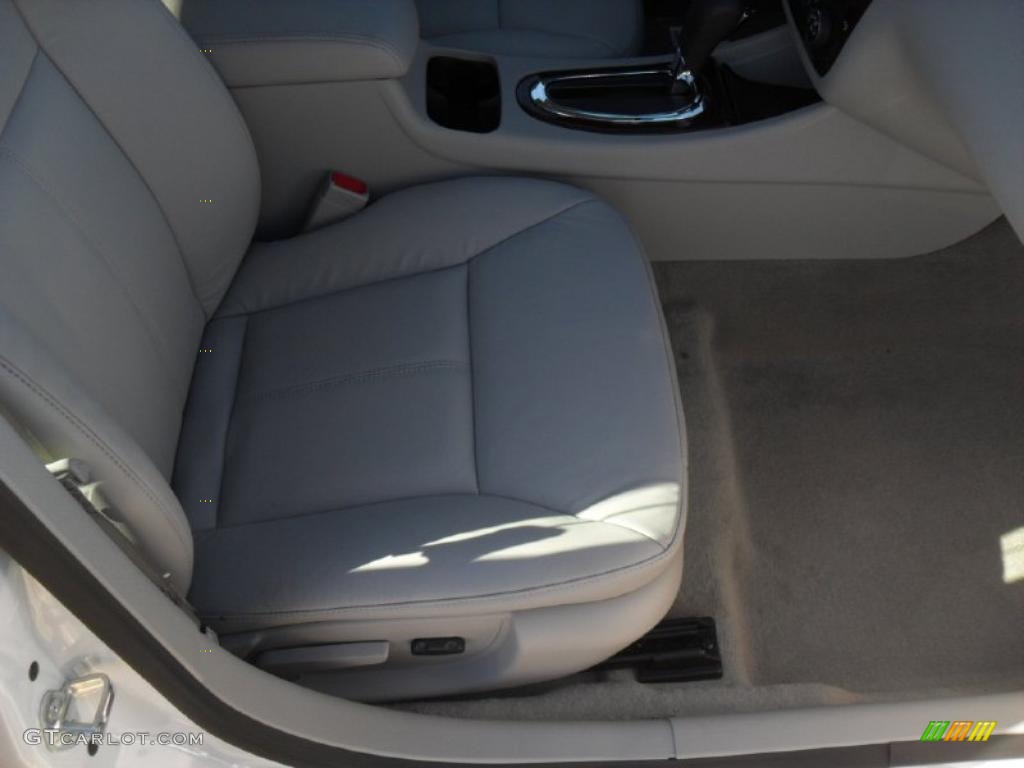 2011 Impala LT - Summit White / Gray photo #19