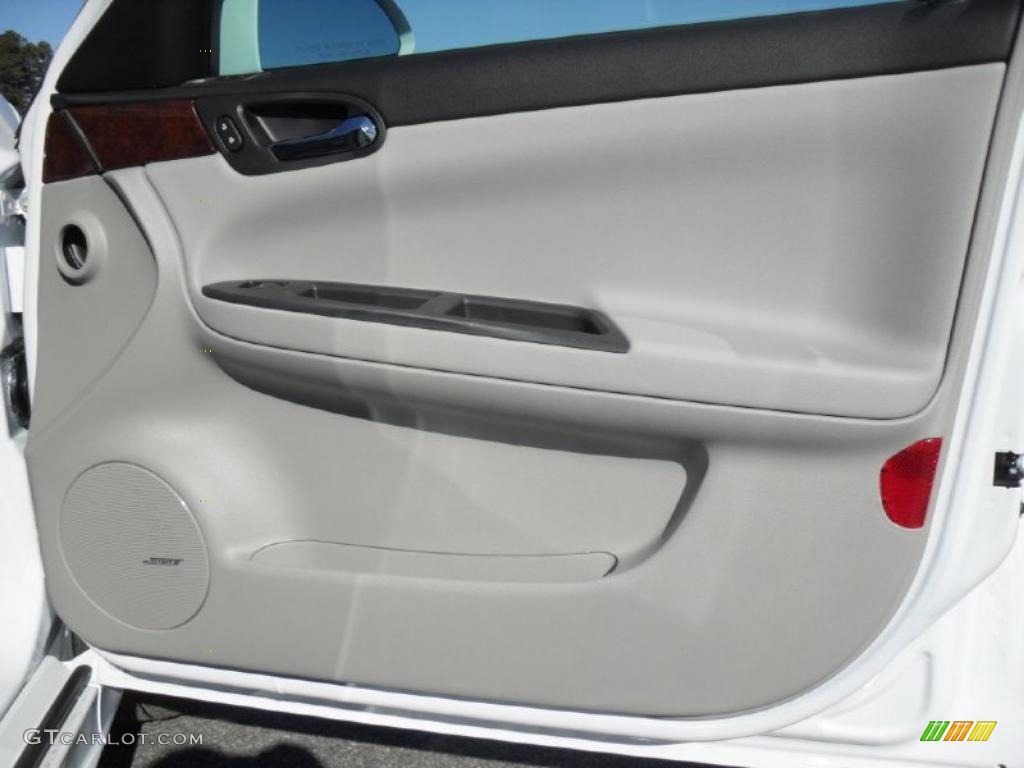 2011 Impala LT - Summit White / Gray photo #21