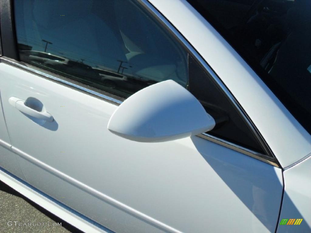 2011 Impala LT - Summit White / Gray photo #22