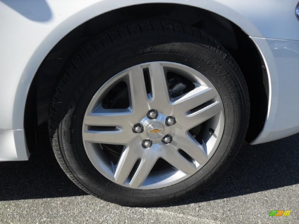 2011 Impala LT - Summit White / Gray photo #23