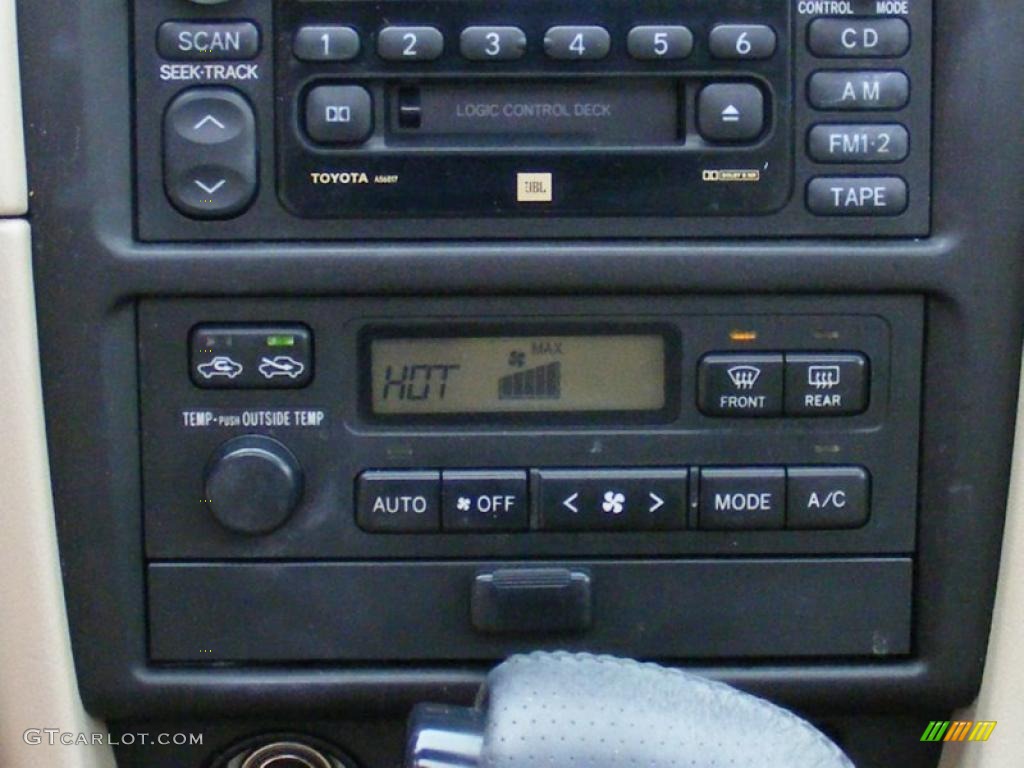 2003 Toyota Solara SLE V6 Coupe Controls Photo #41716874