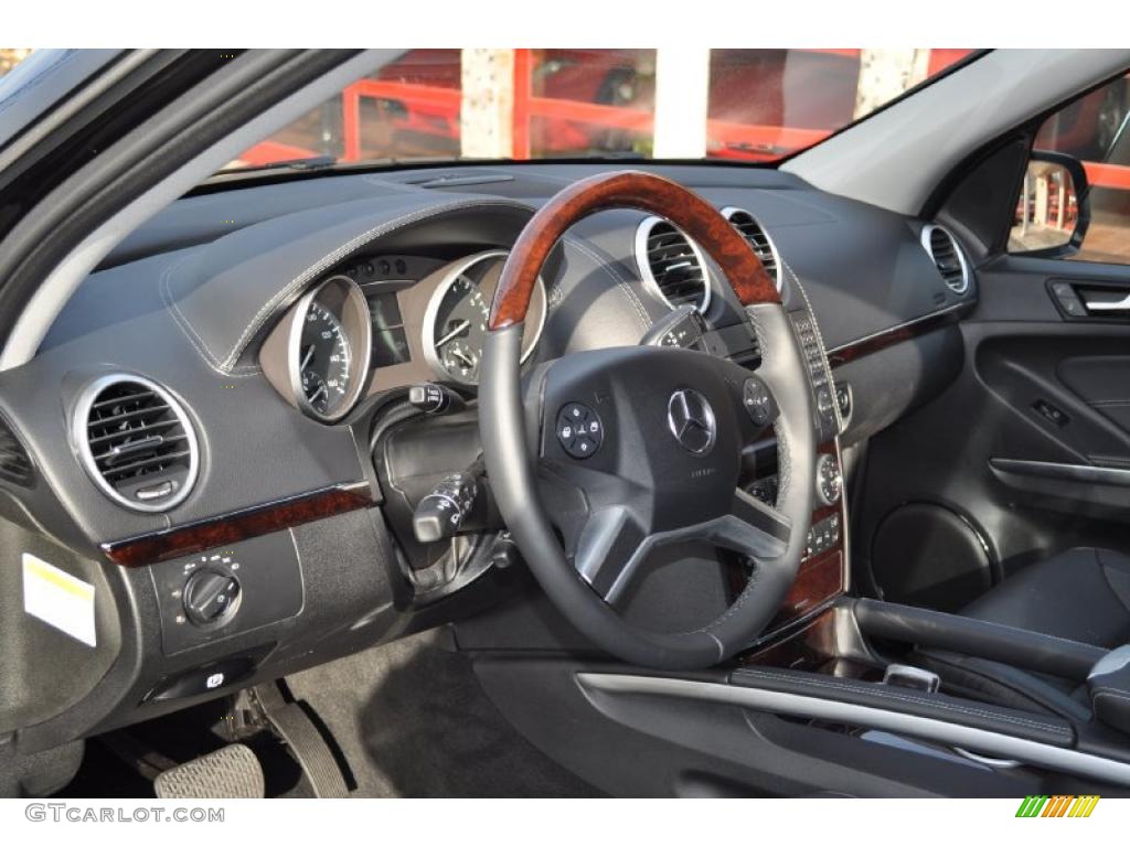 Black Interior 2010 Mercedes-Benz GL 550 4Matic Photo #41717922