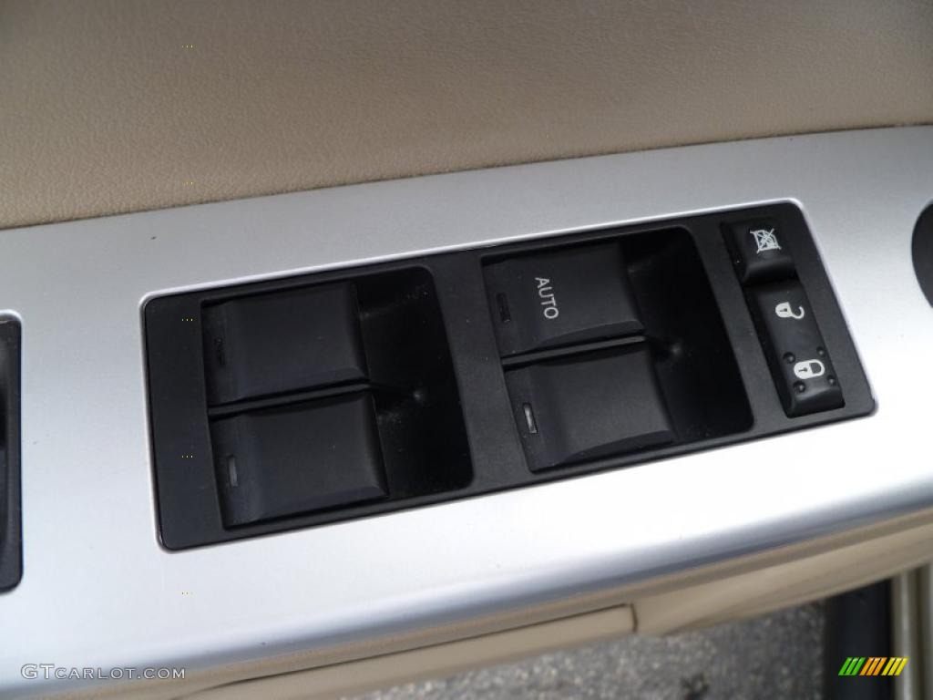 2008 Jeep Patriot Sport Controls Photo #41720498