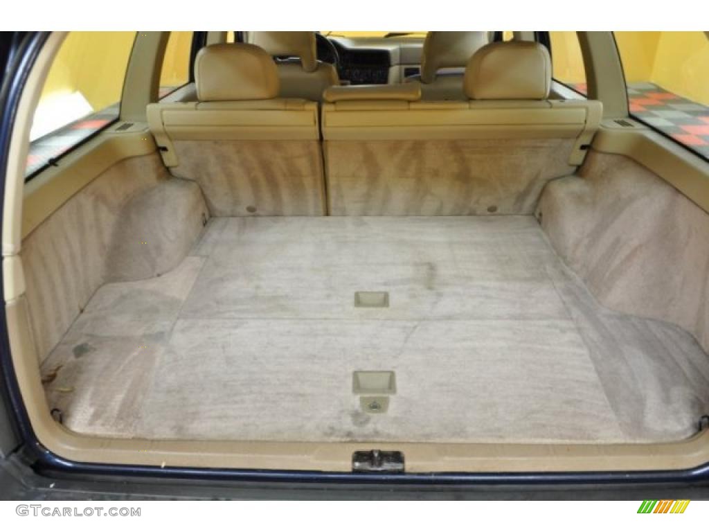 1997 Volvo 850 GLT Turbo Wagon Trunk Photo #41725345