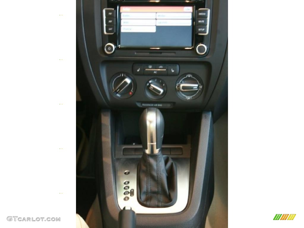 2011 Volkswagen Jetta SE Sedan 6 Speed Tiptronic Automatic Transmission Photo #41726573
