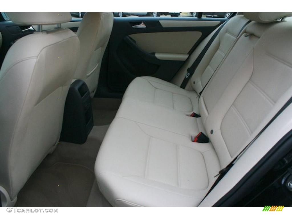 Cornsilk Beige Interior 2011 Volkswagen Jetta SE Sedan Photo #41726803