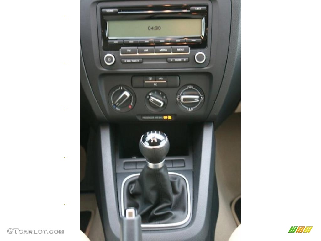 2011 Volkswagen Jetta SE Sedan Controls Photo #41726923