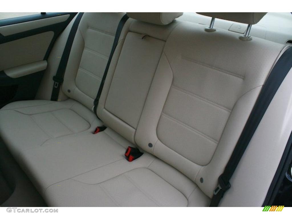 Cornsilk Beige Interior 2011 Volkswagen Jetta SE Sedan Photo #41726943