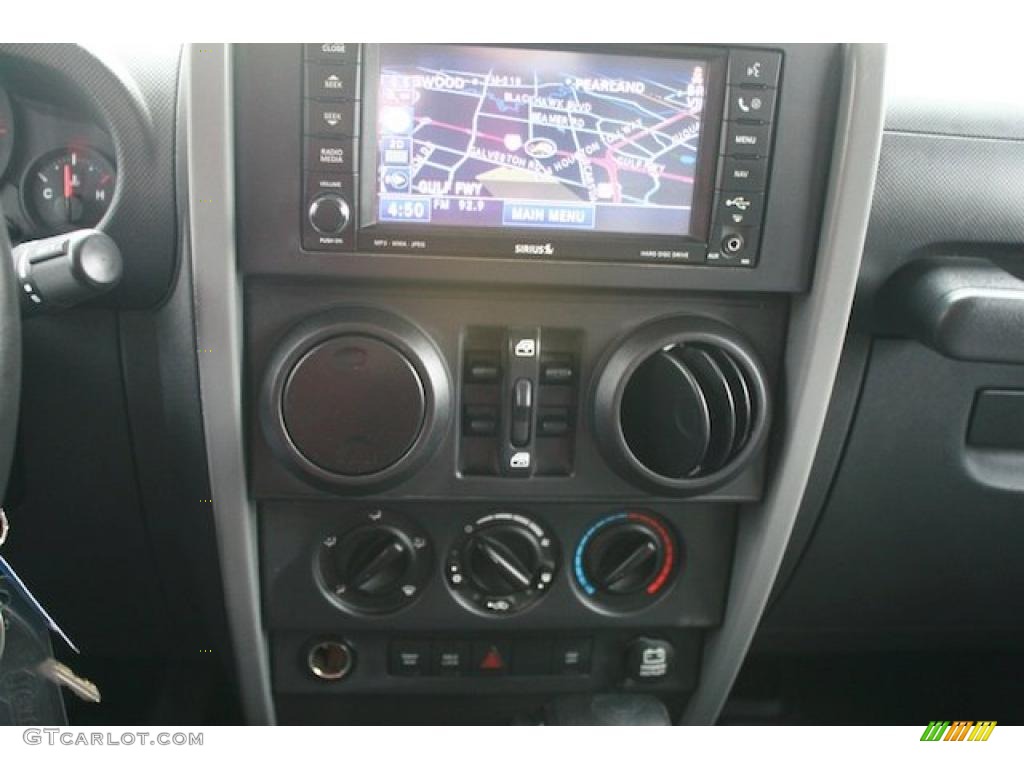 2007 Jeep Wrangler Unlimited Rubicon 4x4 Navigation Photos