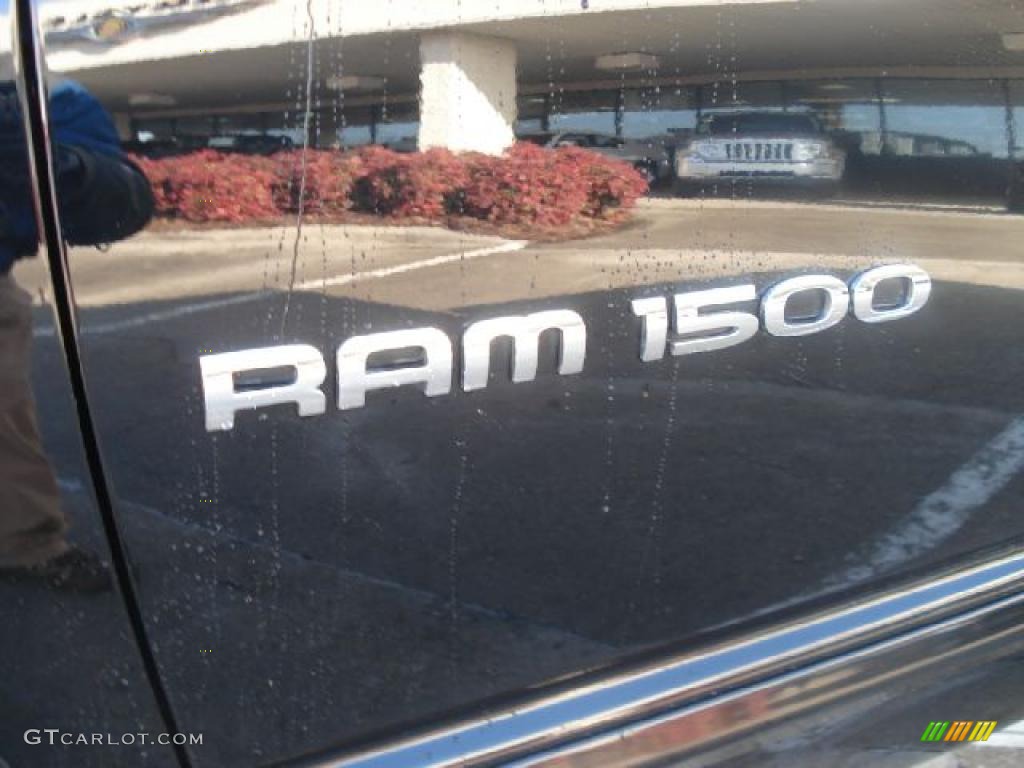 2004 Ram 1500 Laramie Quad Cab - Black / Dark Slate Gray photo #27