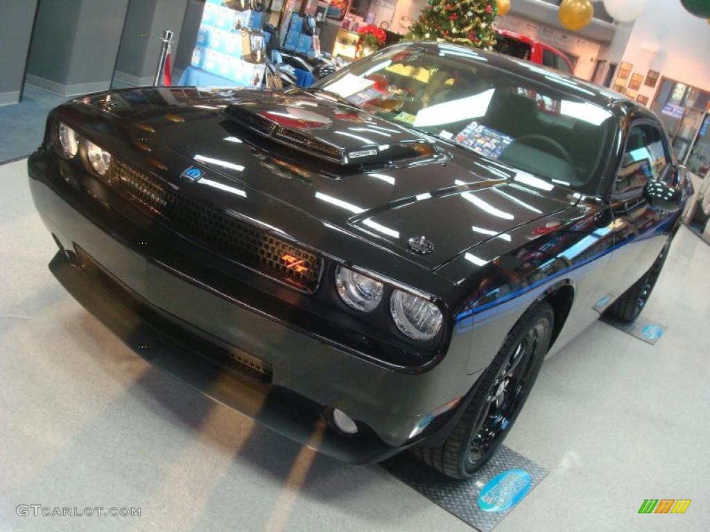 Brilliant Black Crystal Pearl 2010 Dodge Challenger R/T Mopar '10 Exterior Photo #41729445