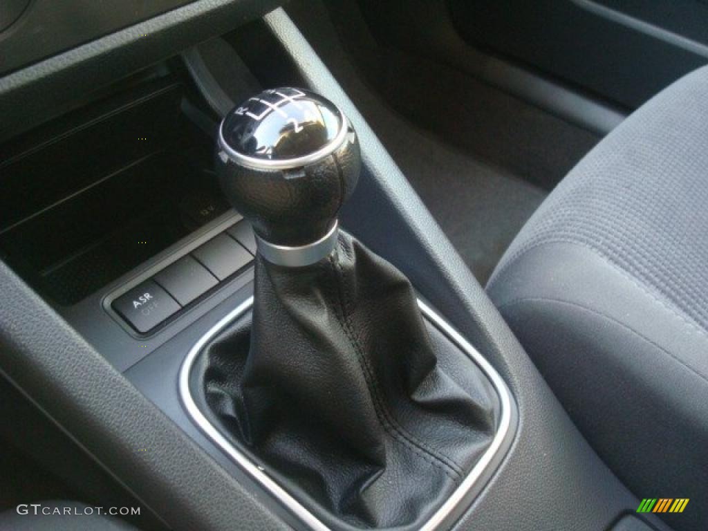 2006 Volkswagen Jetta Value Edition Sedan 5 Speed Manual Transmission Photo #41729904