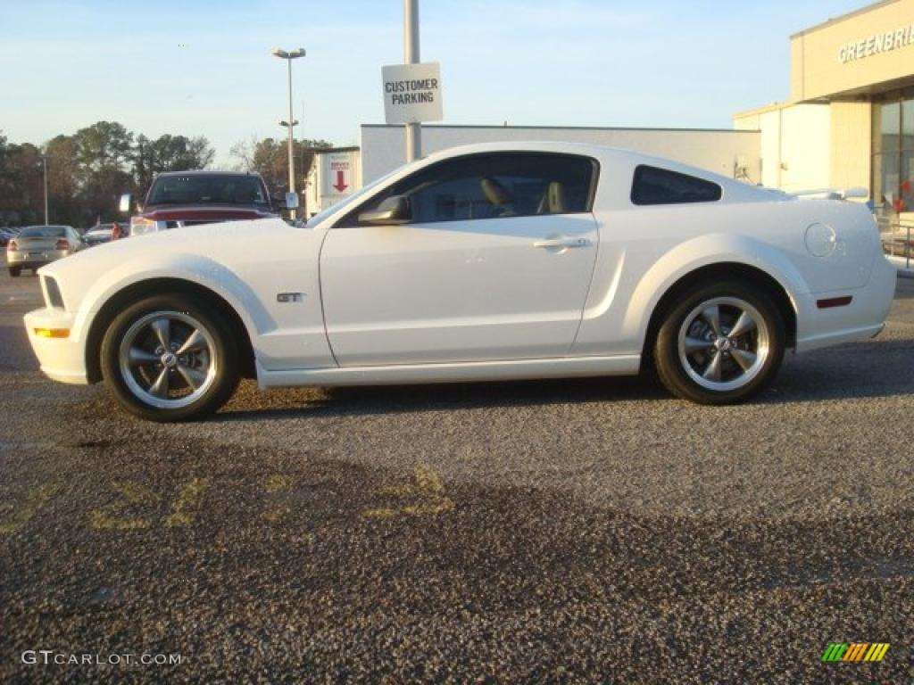 2006 Mustang GT Premium Coupe - Performance White / Light Parchment photo #3