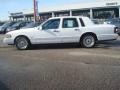 1997 Performance White Lincoln Town Car Signature  photo #3