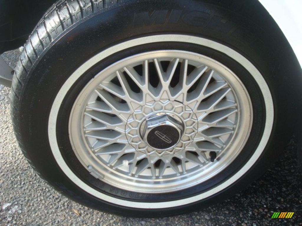 1997 Lincoln Town Car Signature Wheel Photo #41733402