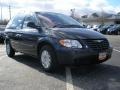 2007 Modern Blue Pearl Chrysler Town & Country   photo #3