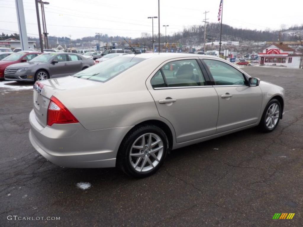 2010 Fusion SEL - Brilliant Silver Metallic / Camel photo #4