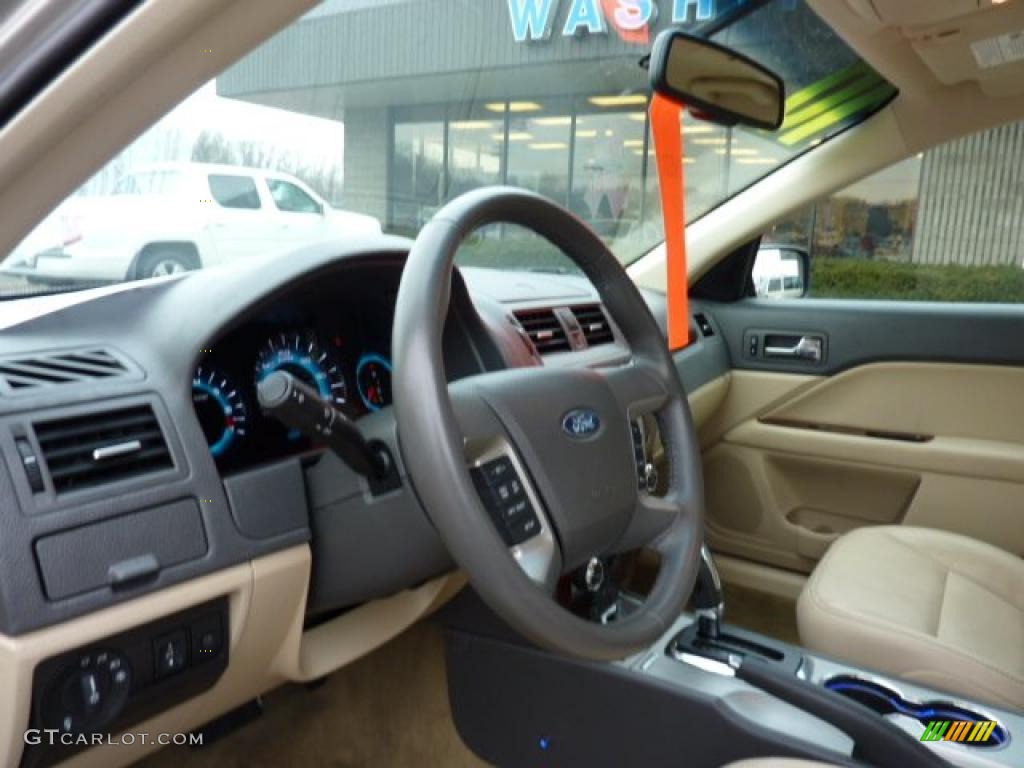 2010 Fusion SEL - Brilliant Silver Metallic / Camel photo #11