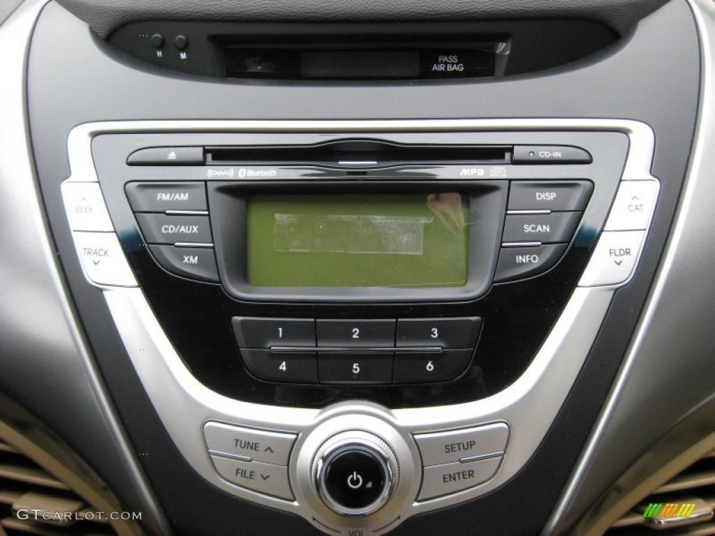 2011 Hyundai Elantra GLS Controls Photo #41741082