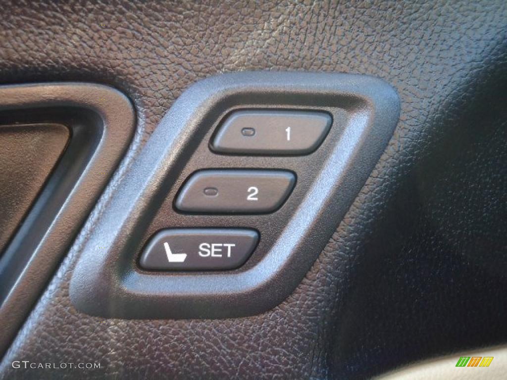 2010 Honda Accord Crosstour EX-L Controls Photo #41741198