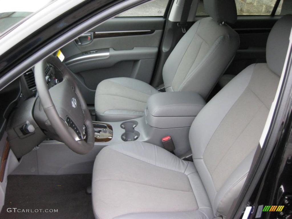 Gray Interior 2011 Hyundai Santa Fe SE Photo #41741738