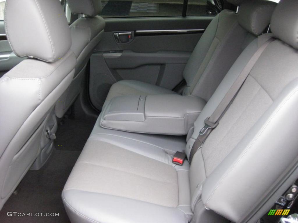 Gray Interior 2011 Hyundai Santa Fe SE Photo #41741774