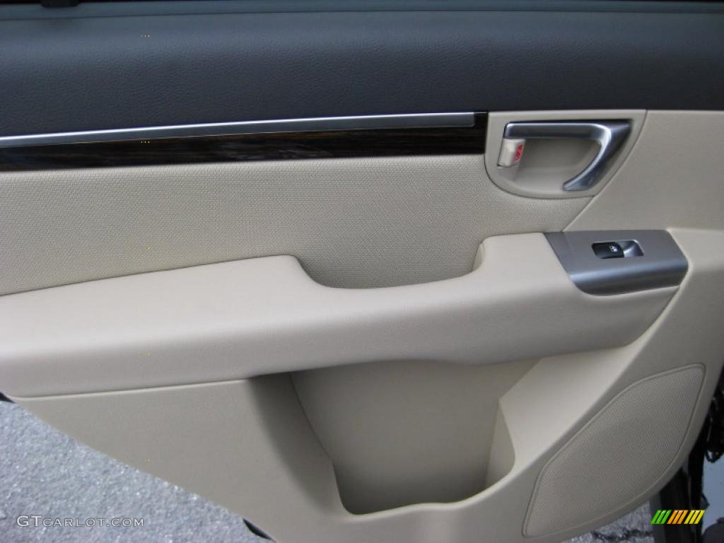 2011 Hyundai Santa Fe GLS AWD Beige Door Panel Photo #41742103