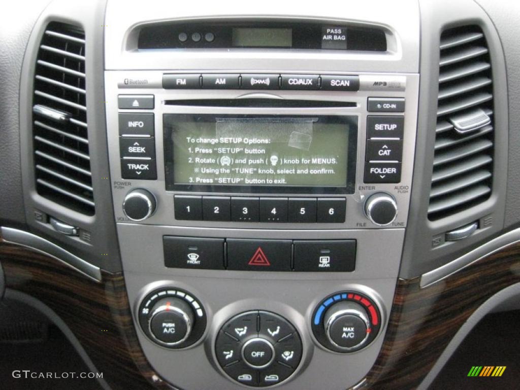 2011 Hyundai Santa Fe SE Controls Photo #41742488