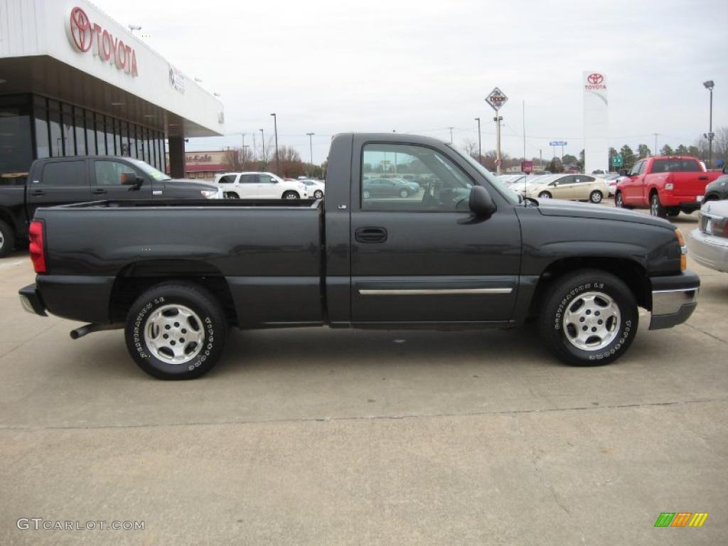 2004 Silverado 1500 LS Regular Cab - Dark Gray Metallic / Dark Charcoal photo #8