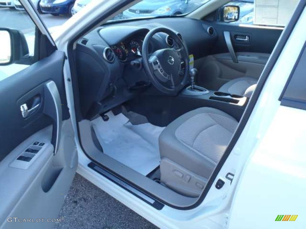 2011 Rogue SV - Pearl White / Gray photo #5