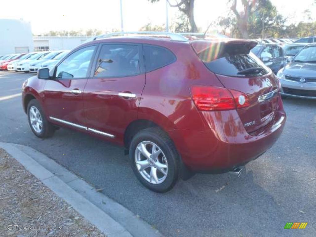 2011 Rogue SV - Cayenne Red / Gray photo #3