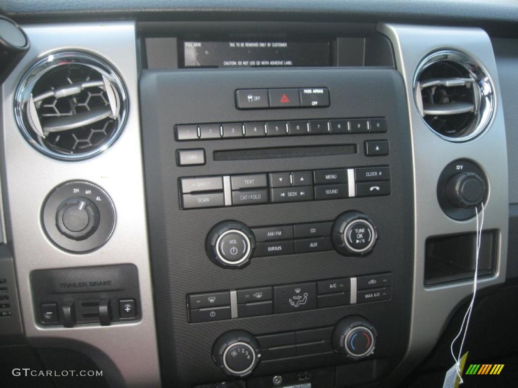 2011 Ford F150 XLT SuperCab 4x4 Controls Photo #41749296