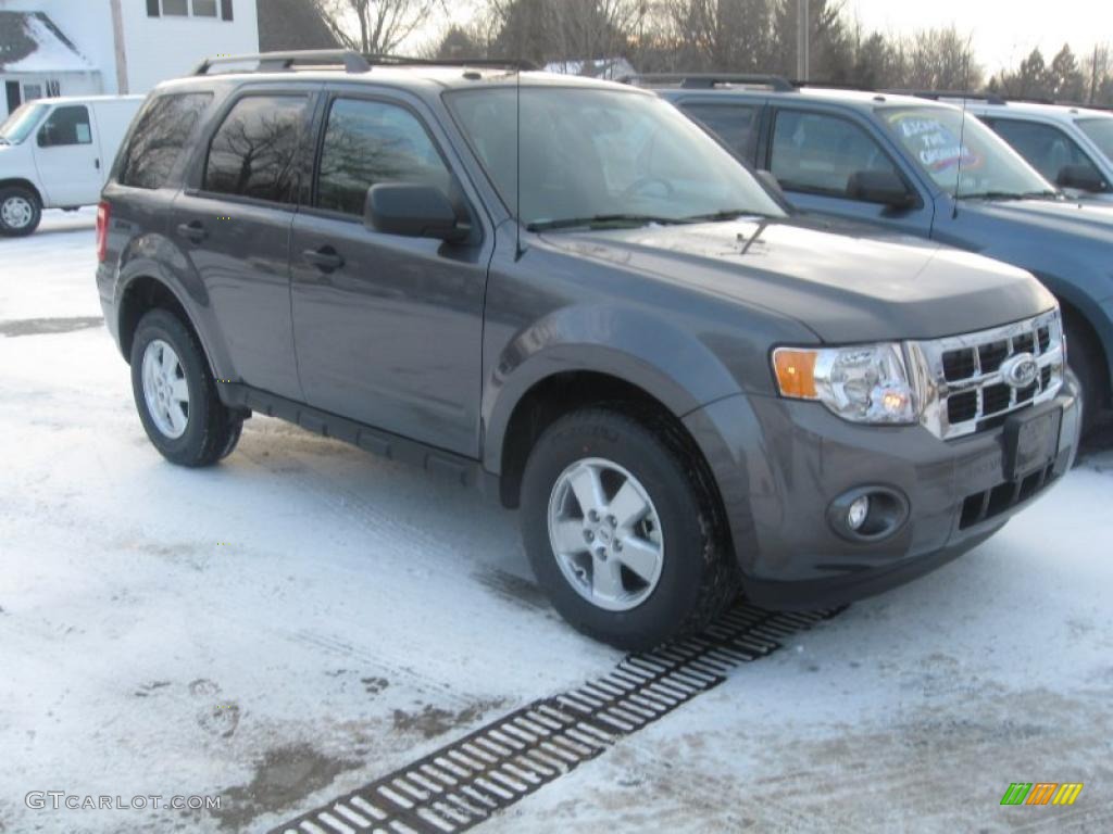 2011 Escape XLT - Sterling Grey Metallic / Charcoal Black photo #3