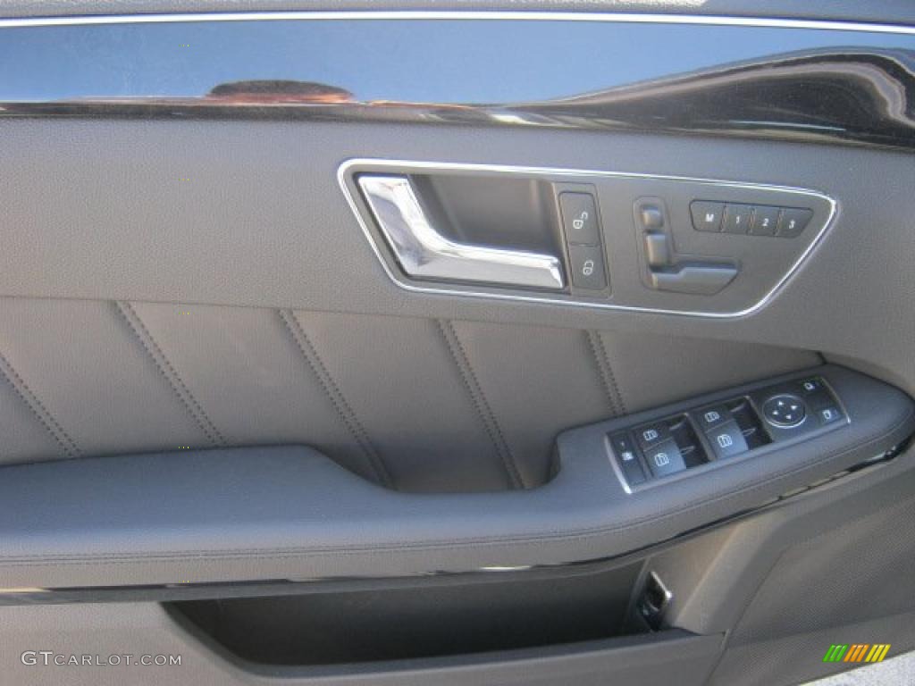 2011 E 550 Sedan - Iridium Silver Metallic / Black photo #3